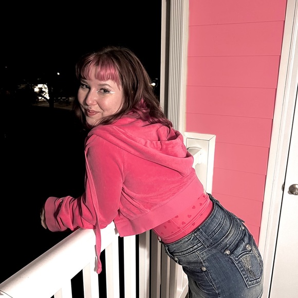 Meet your Posher, Kathy - Picture 3 of 4